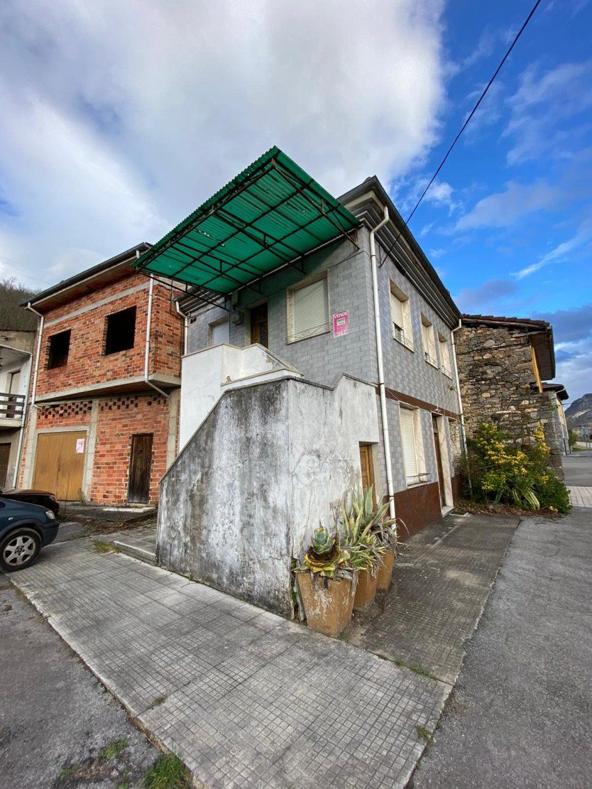 Dos casas adosadas   Ciargüelo