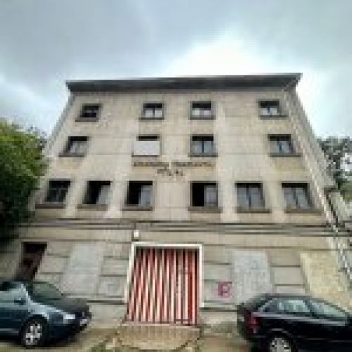 Edificio a reformar con garaje   Tuilla