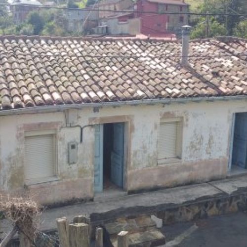 Casa a reformar en Langreo con terreno